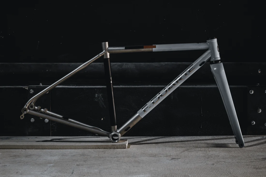 INOX_FRAME4